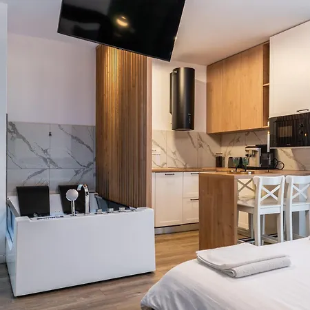 Jacuzzi Urban Heaven * Sinaia