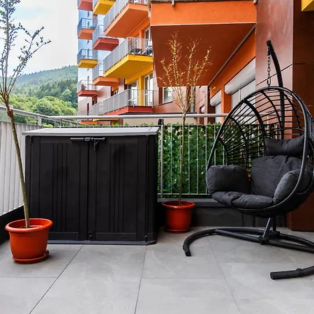 Apartment Jacuzzi Urban Heaven